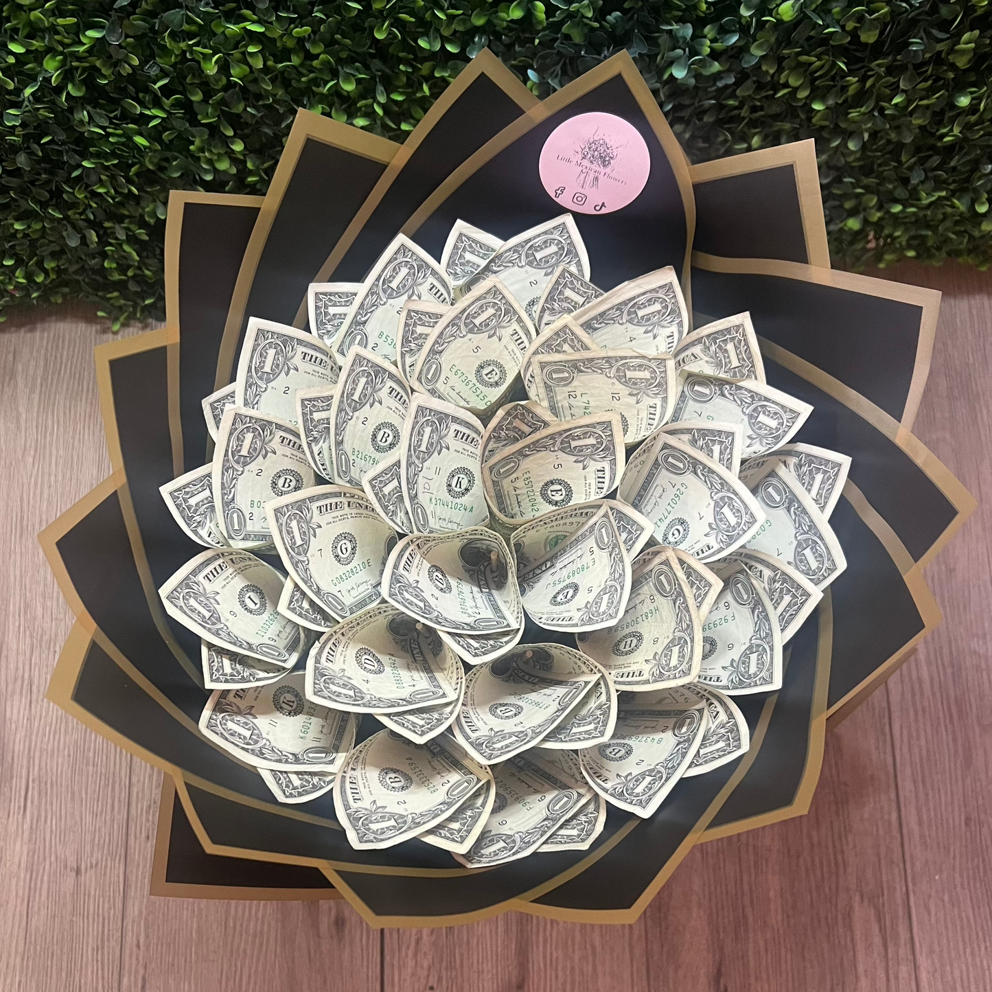 25 Dollars Gift Bouquet